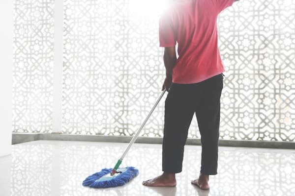 Pluto Services - Professional cleaning team at work
